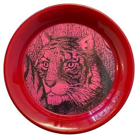 gucci red tray